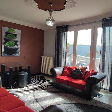 Agreable Appartement Familial Avec Jardin Blois Exterior photo
