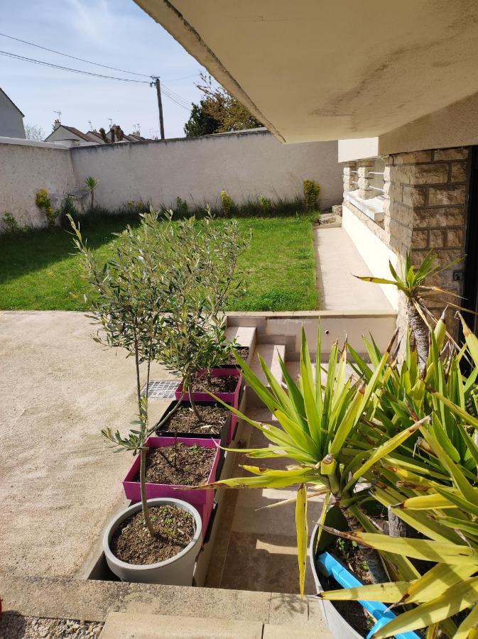Agreable Appartement Familial Avec Jardin Blois Exterior photo